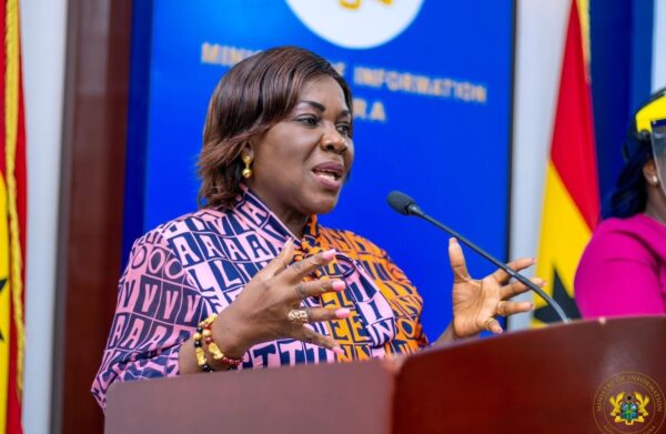 Ghana : Une ministre accusée de corruption prise la main dans le sac