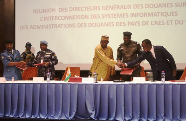AES : Vers un accord d’interconnexion douanière avec le Togo.