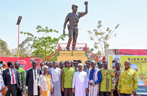 Burkina Faso : Le Président Tchadien célèbre l’héritage de Thomas Sankara et plaide pour une coopération renforcée entre les deux pays.